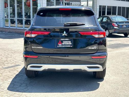 2025 Mitsubishi Outlander PHEV SE