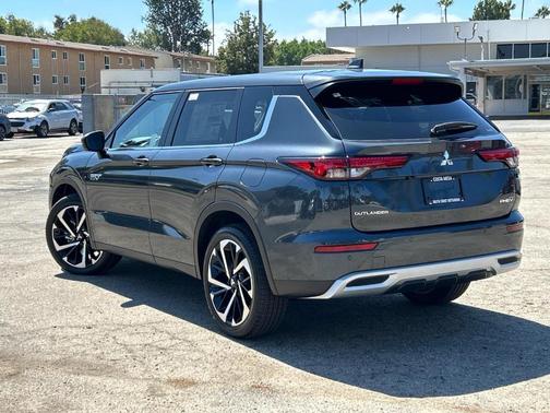 2025 Mitsubishi Outlander PHEV SE