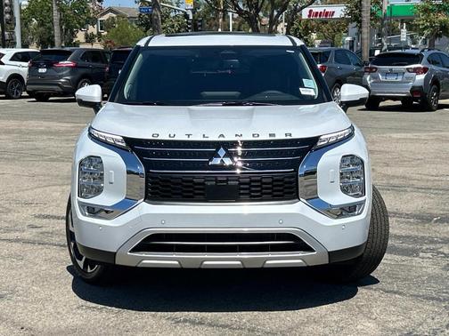 2025 Mitsubishi Outlander PHEV SE