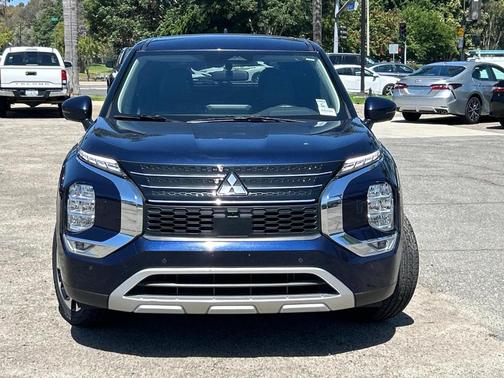 2023 Mitsubishi Outlander PHEV SE