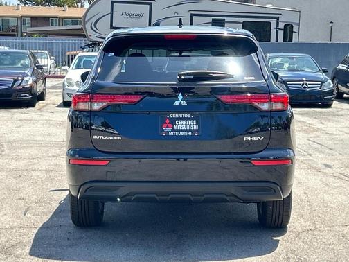 2025 Mitsubishi Outlander PHEV ES S-AWC