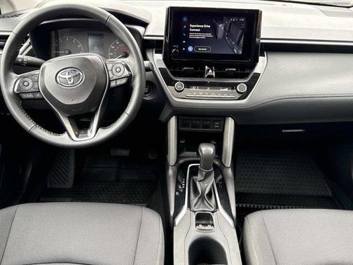 2025 Toyota Corolla Cross LE
