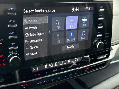 2024 Toyota Sienna Woodland Edition