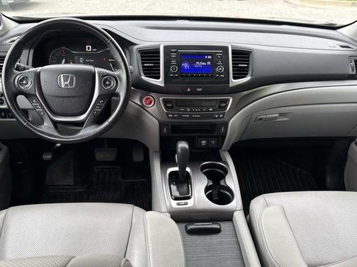 Gray 2019 Honda Ridgeline RTL