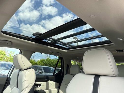 Solar Silver Metallic 2026 Honda Pilot Touring