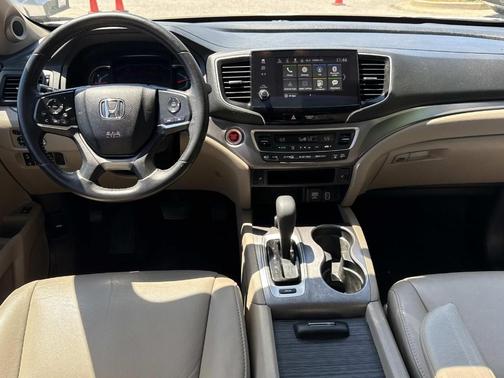 White 2019 Honda Pilot EX-L