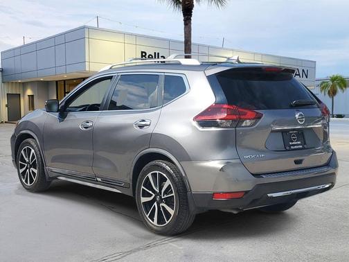 Gun Metallic 2018 Nissan Rogue SL