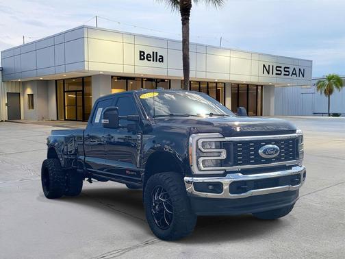 Agate Black Metallic 2023 Ford F-350 Lariat Super Duty