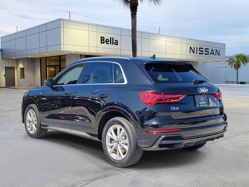 2021 Audi Q3 45 S line Premium