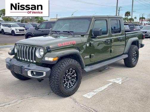 2022 Jeep Gladiator Overland