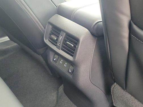 Champagne Silve 2026 Nissan Murano SL