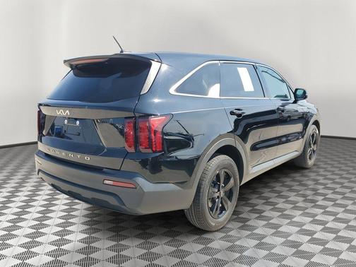 2022 Kia Sorento LX