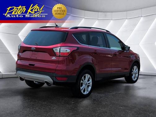 Ruby Red Metallic Tinted Clearcoat 2018 Ford Escape SE
