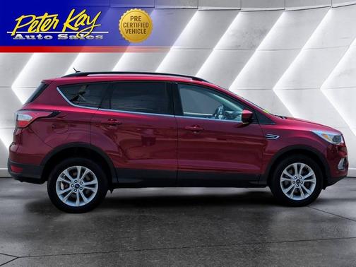 Ruby Red Metallic Tinted Clearcoat 2018 Ford Escape SE