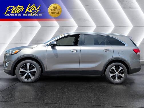 Titanium Gray 2017 Kia Sorento EX
