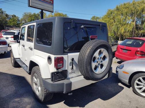 2013 Jeep Wrangler Unlimited Sahara
