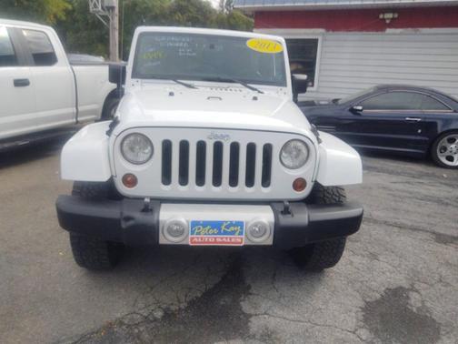 2013 Jeep Wrangler Unlimited Sahara