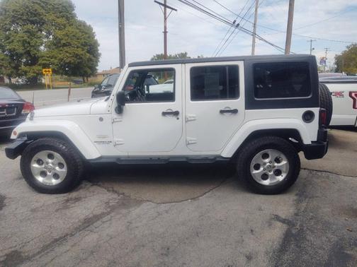 2013 Jeep Wrangler Unlimited Sahara