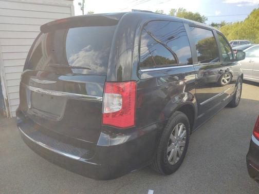2014 Chrysler Town & Country Touring