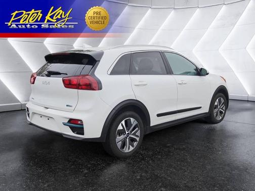 Snow White Pearl 2022 Kia Niro EV EX