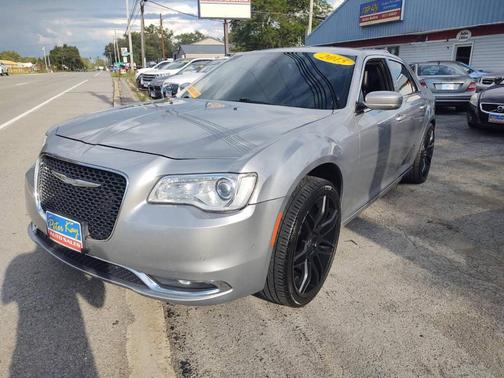 2015 Chrysler 300 Limited