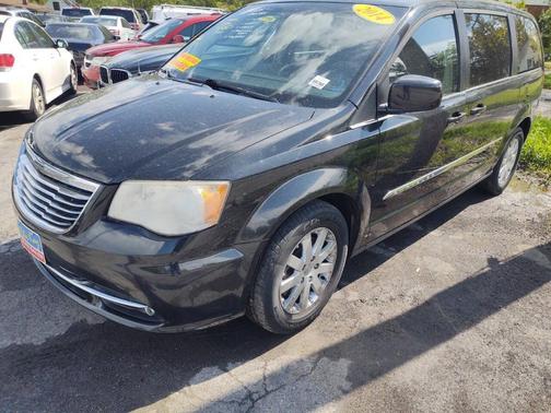 2014 Chrysler Town & Country Touring