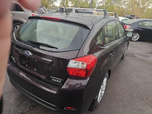 2013 Subaru Impreza 2.0i Premium