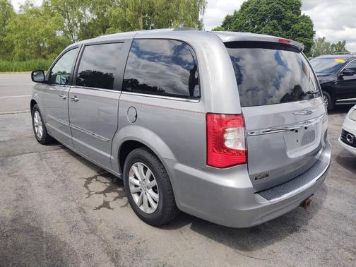 2015 Chrysler Town & Country Limited Platinum