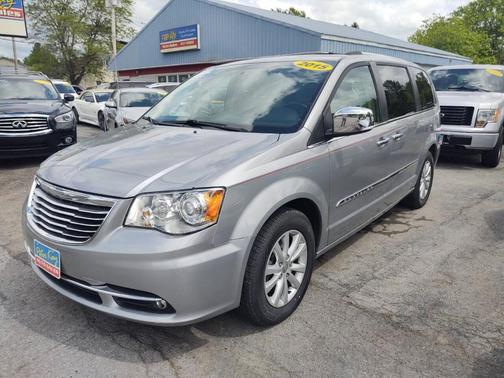 2015 Chrysler Town & Country Limited Platinum