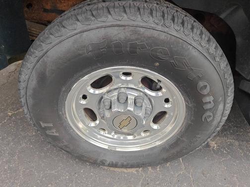 2002 Chevrolet Suburban 2500 LS