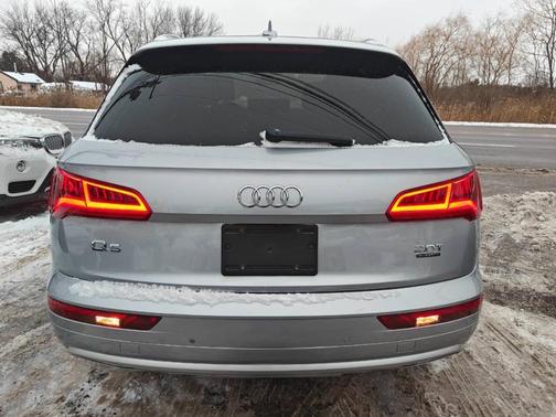 2018 Audi Q5 2.0T Premium Plus