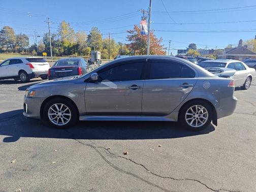 2016 Mitsubishi Lancer ES
