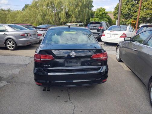 2016 Volkswagen Jetta 1.8T Sport
