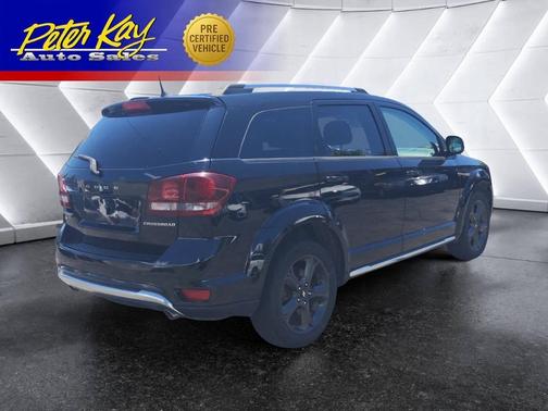 Pitch Black Clearcoat 2018 Dodge Journey Crossroad
