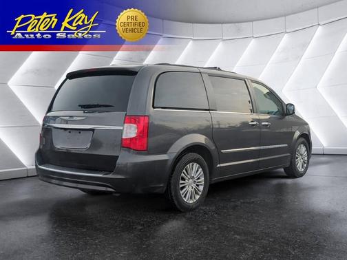 2015 Chrysler Town & Country Touring-L