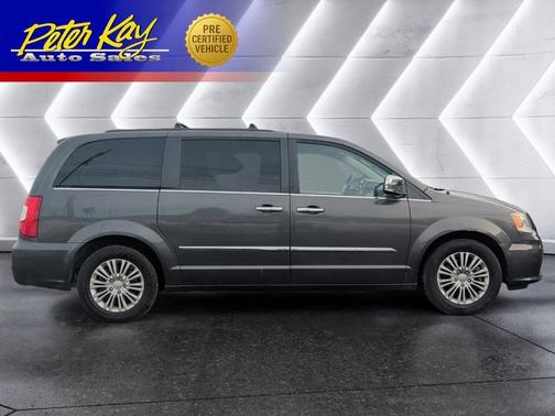 2015 Chrysler Town & Country Touring-L