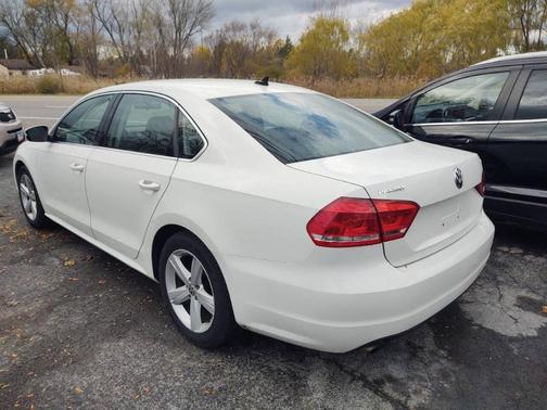 2015 Volkswagen Passat 1.8T Limited Edition
