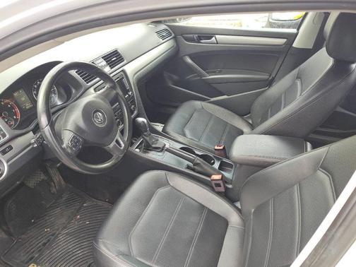 2015 Volkswagen Passat 1.8T Limited Edition