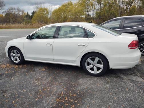 2015 Volkswagen Passat 1.8T Limited Edition