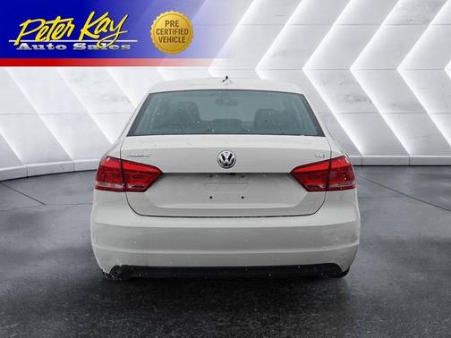 2015 Volkswagen Passat 1.8T Limited Edition