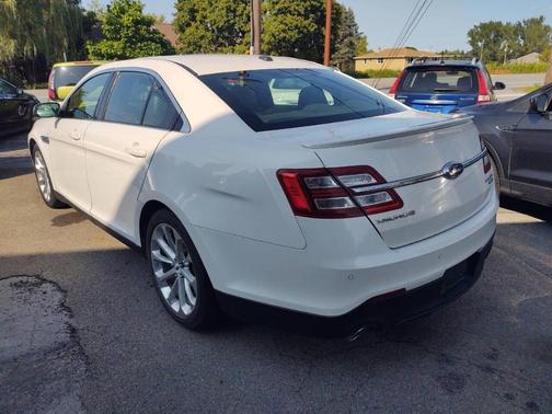 2016 Ford Taurus Limited