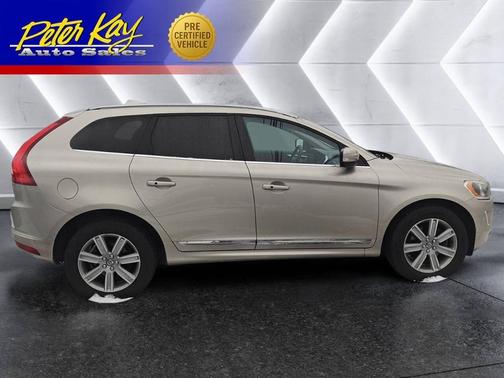 2017 Volvo XC60 T5 Inscription