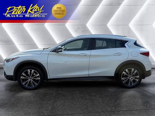 White 2018 INFINITI QX30 Premium
