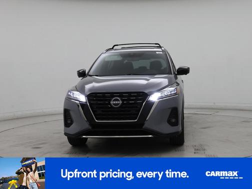 Gray 2022 Nissan Kicks SR