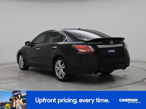 Black 2015 Nissan Altima SL