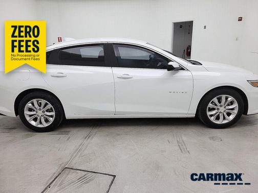 White 2019 Chevrolet Malibu LT