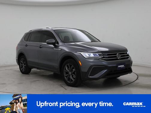 Gray 2023 Volkswagen Tiguan SE
