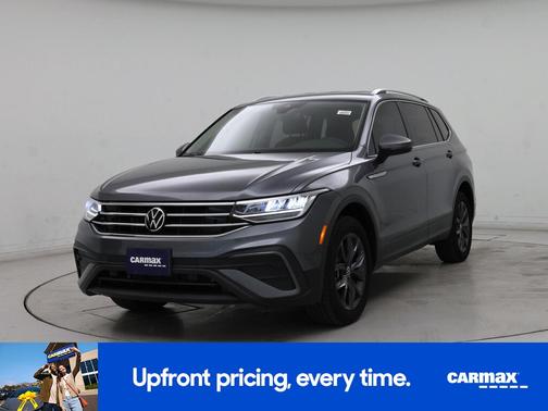 Gray 2023 Volkswagen Tiguan SE