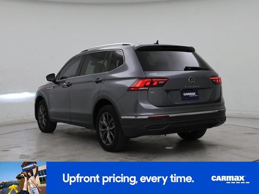 Gray 2023 Volkswagen Tiguan SE
