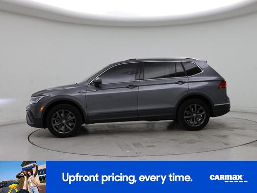 Gray 2023 Volkswagen Tiguan SE